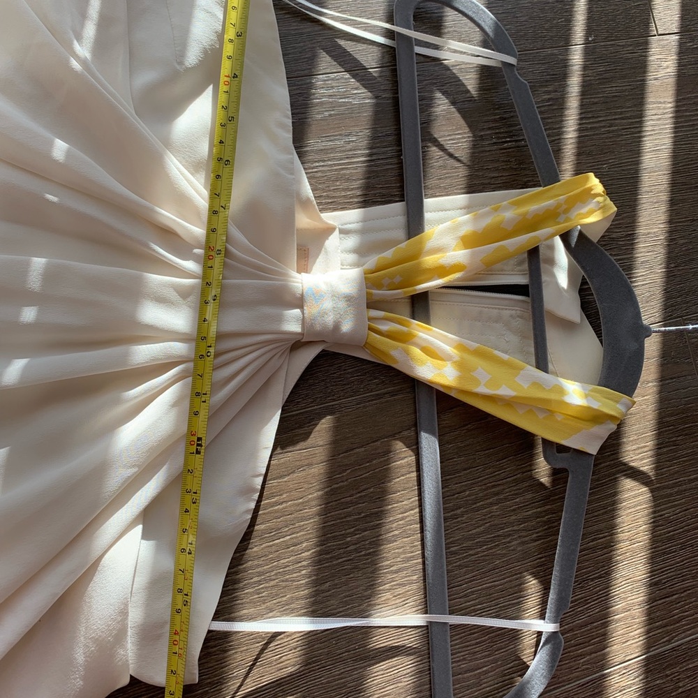 Dress - Picture 7 of 8